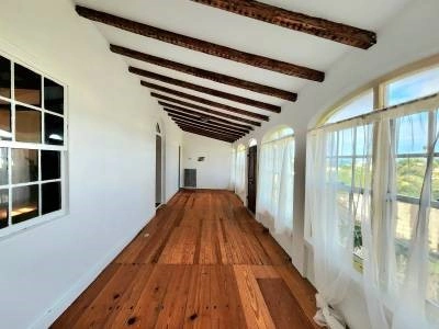 Spacious house 385 m2 in Southampton, Bermuda