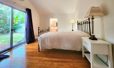 Spacious house 385 m2 in Southampton, Bermuda