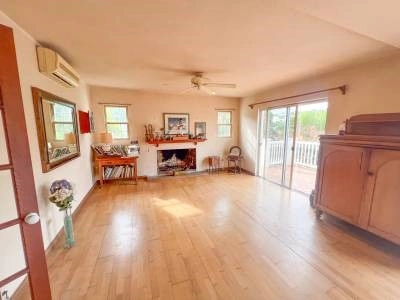 Spacious duplex 180 m2 in Southampton, Bermuda