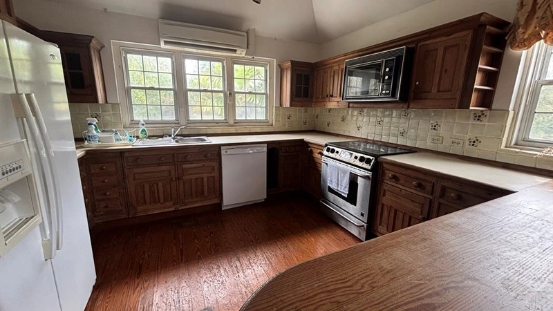 Spacious house 410 m2 in Southampton, Bermuda