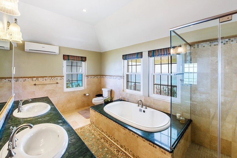 Luxurious house 511 m2 in Southampton, Bermuda