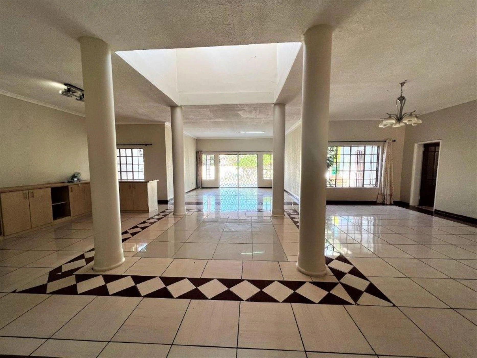 Spacious house 260 m2 in Gaborone, Botswana