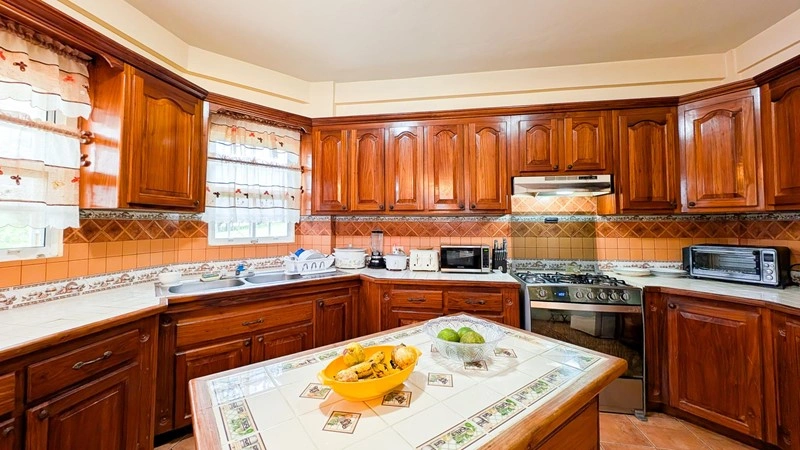 Furnished villa 570 m2 in San Ignacio, Belize