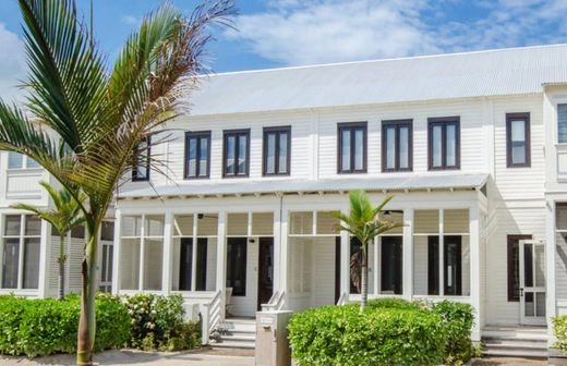 Spacious townhouse 162 m2 in San Pedro, Belize