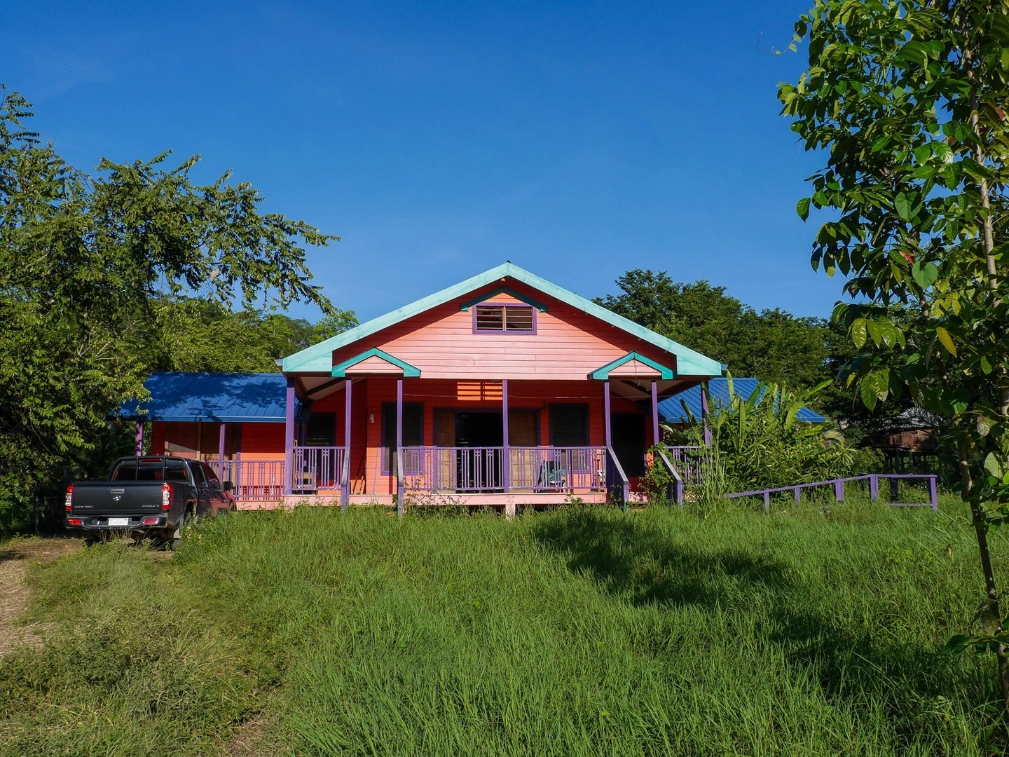 Modern house 86 m2 in San Ignacio, Belize