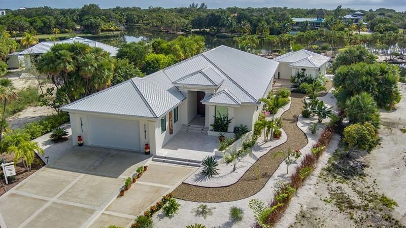 Brand-new villa 302 m2 in Placencia, Belize