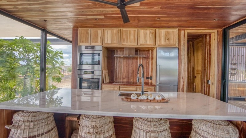 Spacious villa 451 m2 in Placencia, Belize