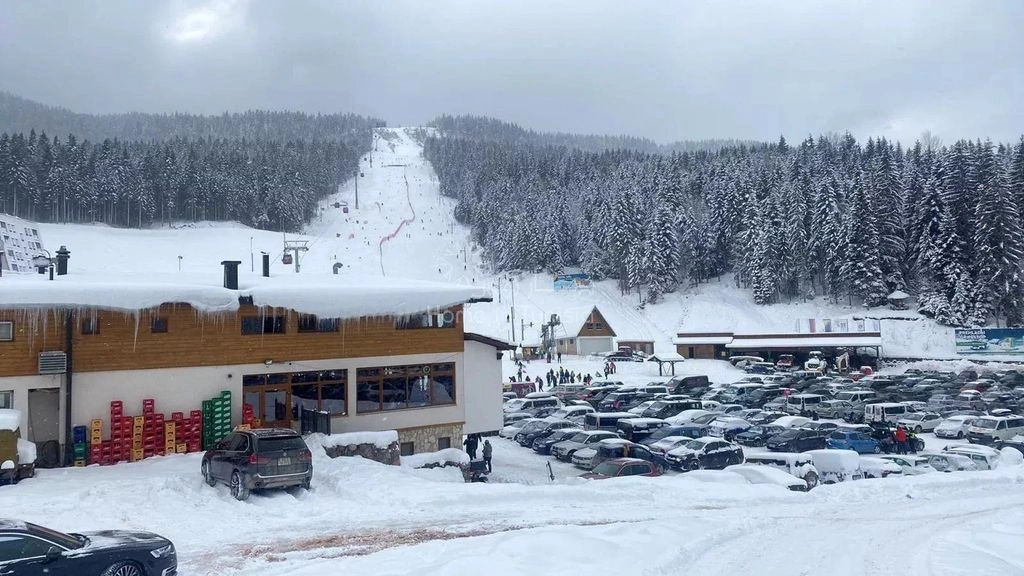 サラエボ(ボスニア・ヘルツェゴビナ)にある広々としたホテル(9000 m²)