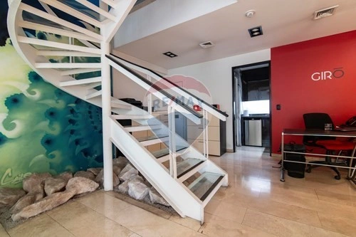 智利圣地亚哥 161 m2 高端商业用房