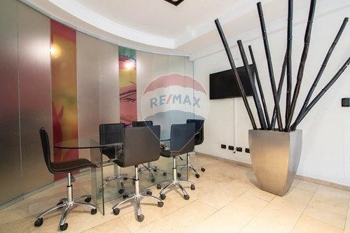 智利圣地亚哥 161 m2 高端商业用房