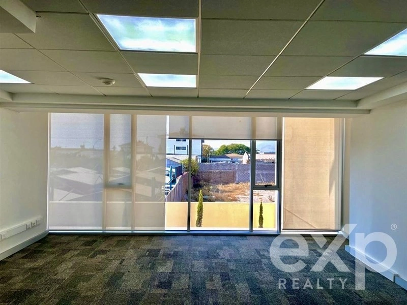 智利拉塞雷纳 53 m² 翻新办公室