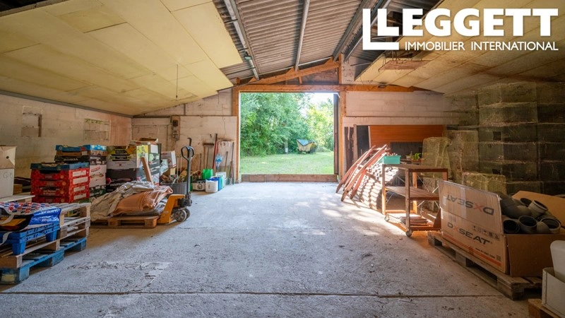 Versatile warehouse 4472 m2 in Nouvelle-Aquitaine, France