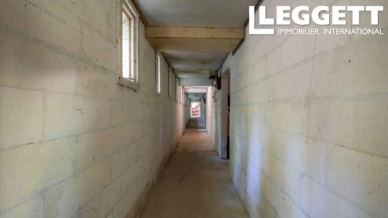 Versatile warehouse 4472 m2 in Nouvelle-Aquitaine, France