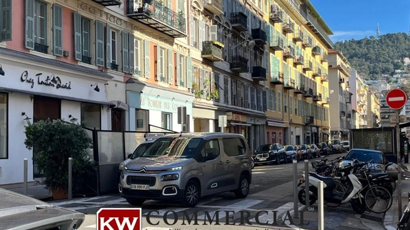 Nice, Fransa'da 110 m² modern perakende alanı