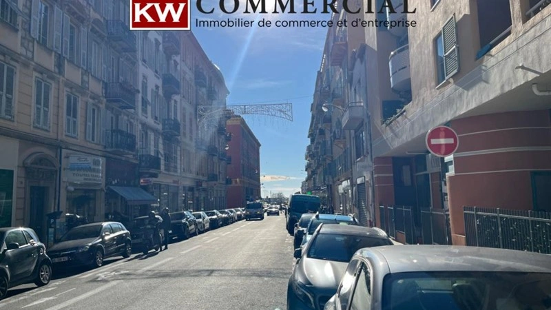 Nice, Fransa'da 110 m² modern perakende alanı