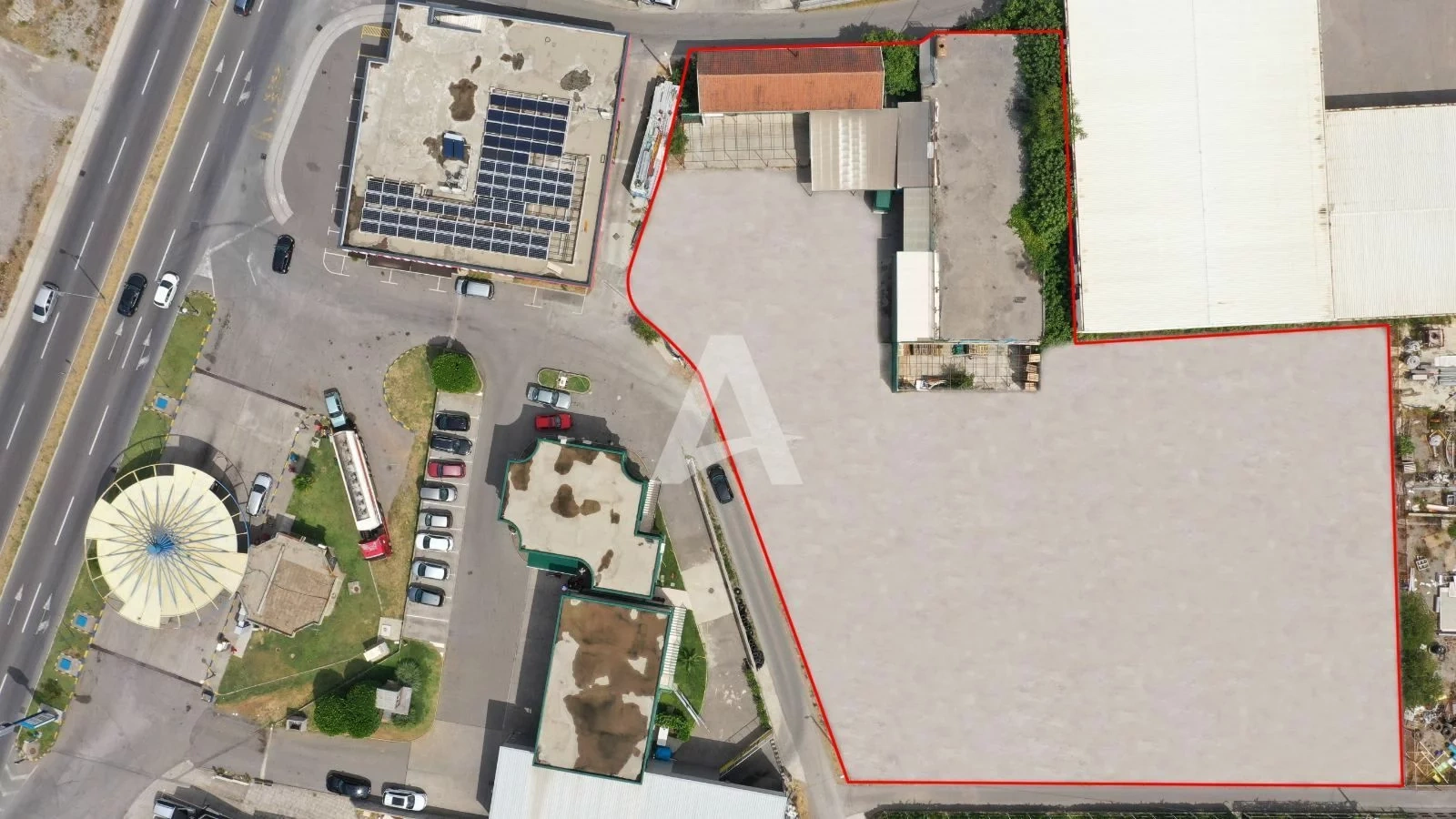 Land for development with business and warehouse premises in Podgorica, Montenegro