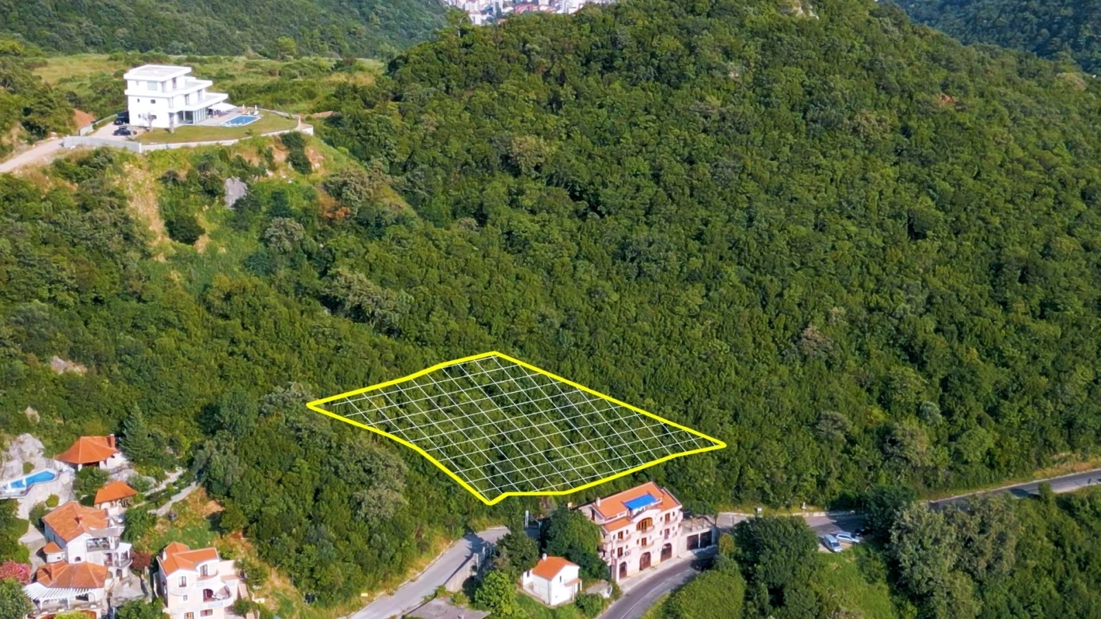 Grundstück von 2000 m² für den Bau eines Hauses in der Nähe von Budva, Montenegro