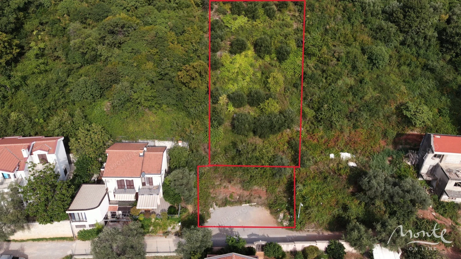 Grundstück von 3113 m² für den Bau urbaner Villen in Budva, Montenegro.