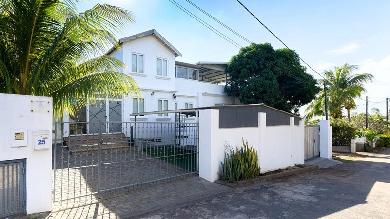 Bureau 300 m² à Grande Rivière Noire, Île Maurice