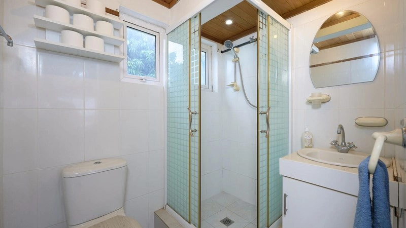 Bureau 300 m² à Grande Rivière Noire, Île Maurice