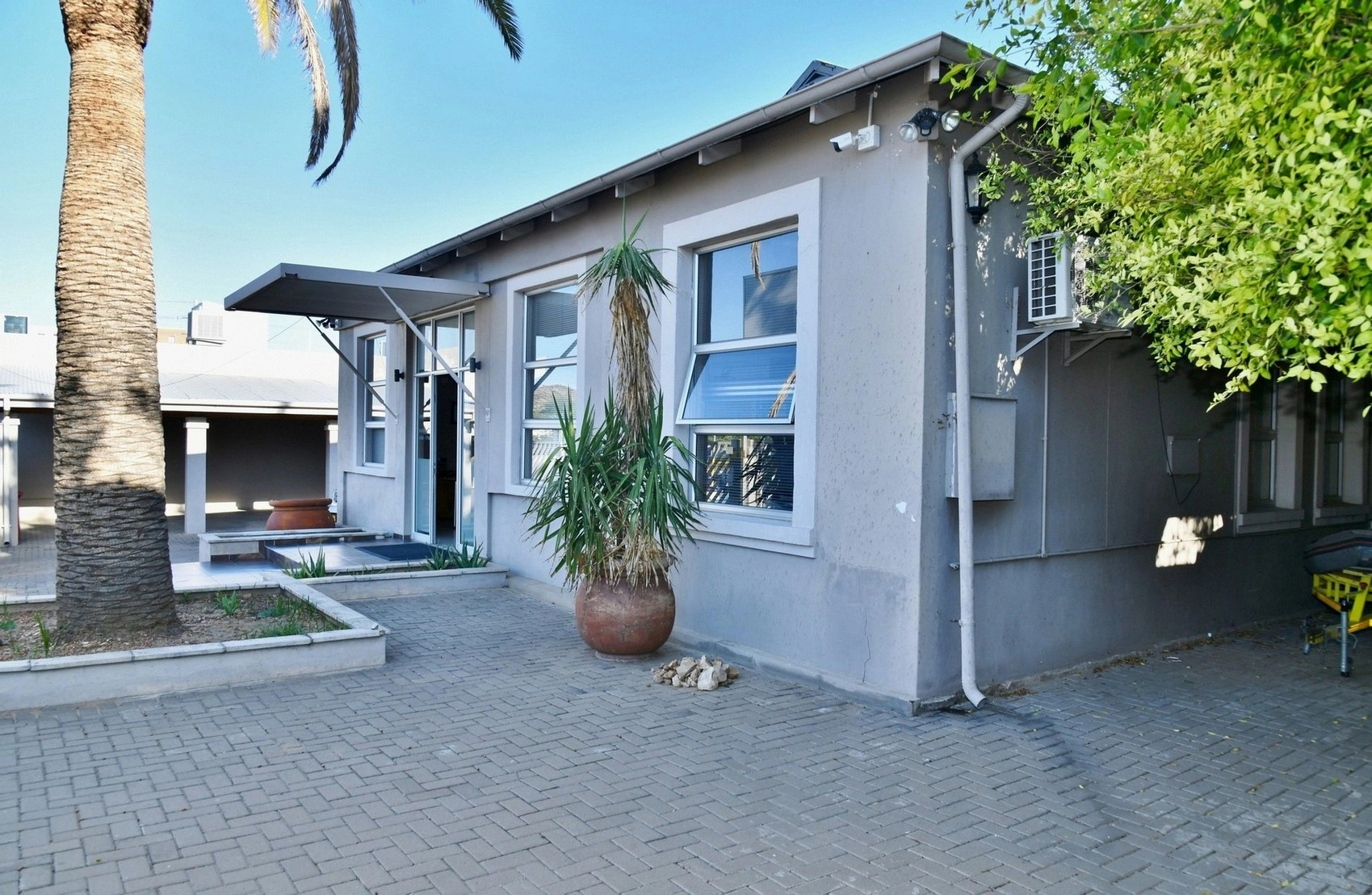 Prime commercial premises 1160 m2 in Windhoek, Namibia