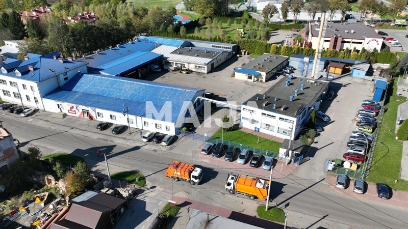 Immobile commerciale di 4860 m2 per la produzione di mobili in metallo a Strzyżów, Polonia