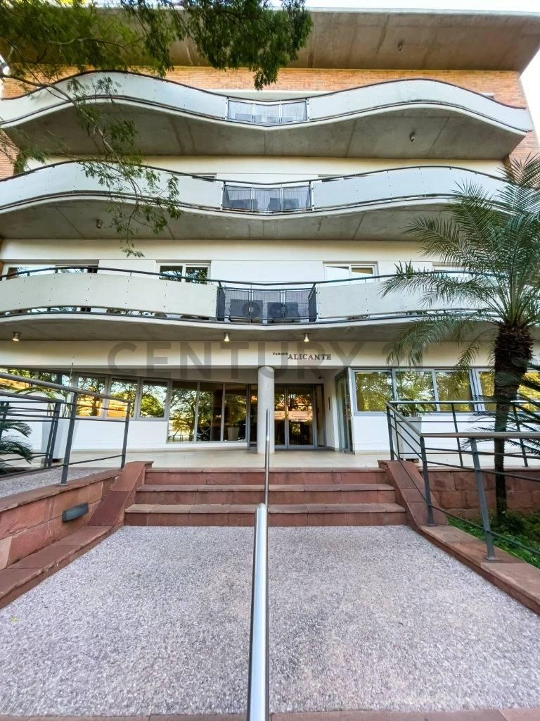 Local comercial emblemático de 6634 m² en Asunción, Paraguay