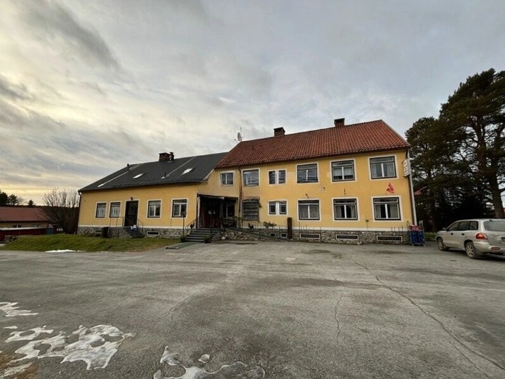 Prime hotel 2340 m2 in Fredrika, Sweden
