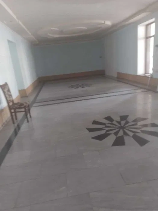 乌兹别克斯坦安集延 544 m2 高效商业用房