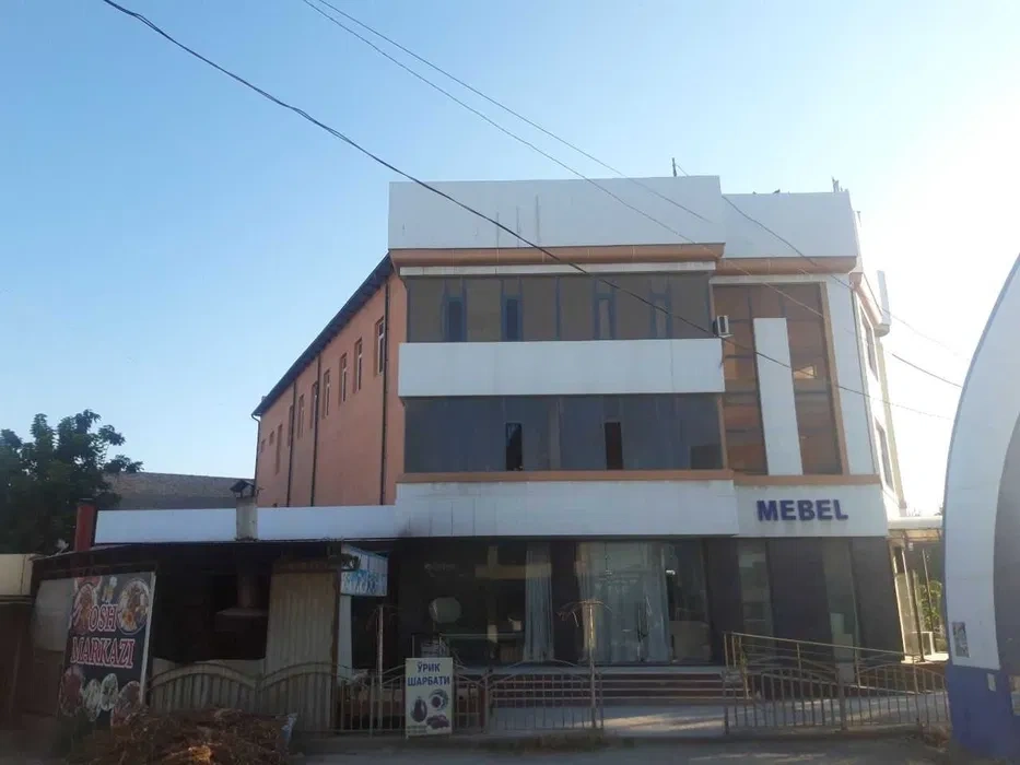 位于乌兹别克斯坦努库斯的1129 m2地标性商用物业