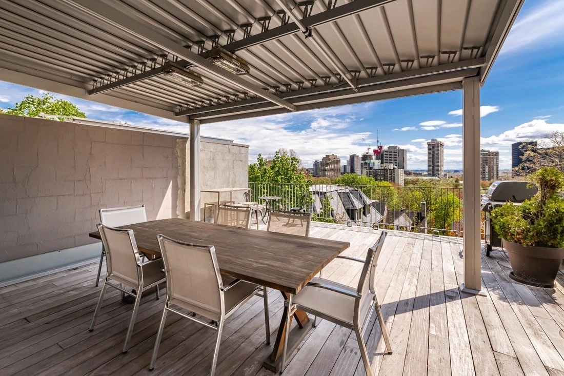 Spacious house 356 m2 in Westmount, Canada