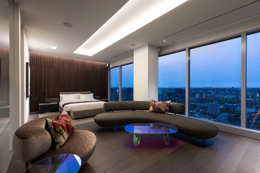 Spacious apartment 558 m2 in Toronto, Canada