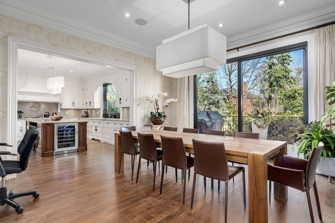 Luxurious house 818 m2 in Toronto, Canada