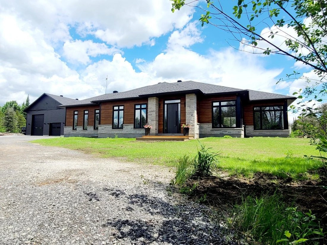 House 185 m2 in Ottawa, Canada