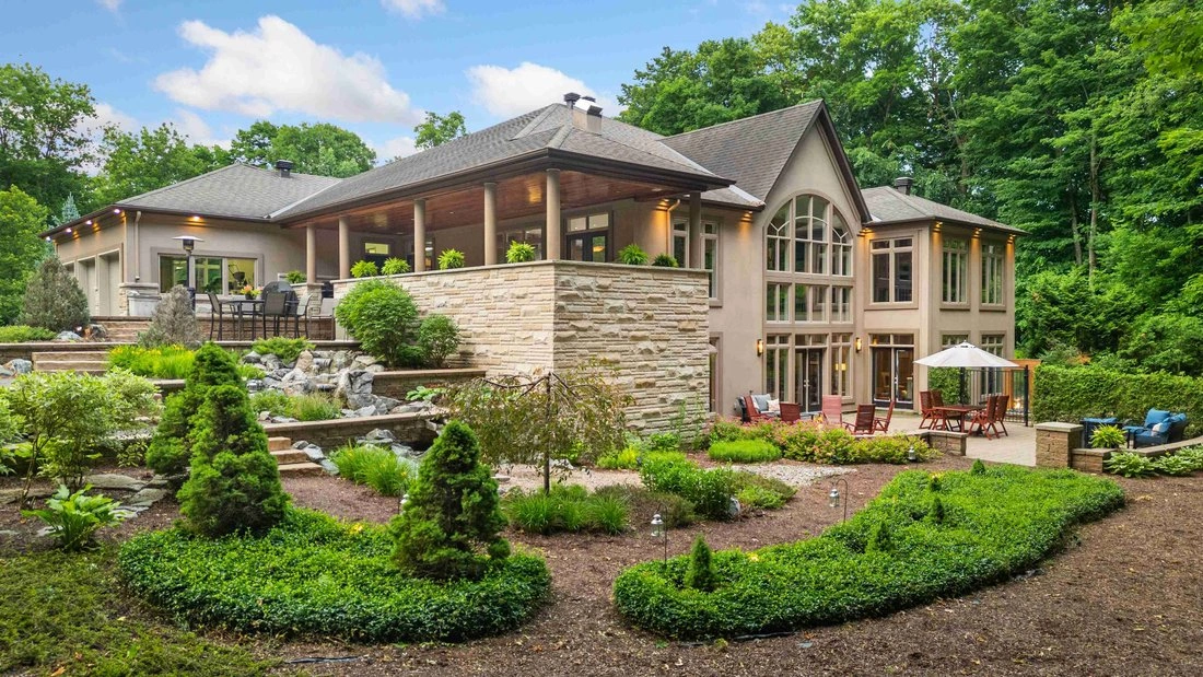 Luxurious house 550 m2 in Ottawa, Canada