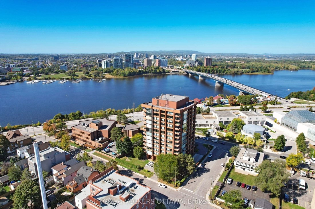 Spacious apartment 170 m2 in Ottawa, Canada