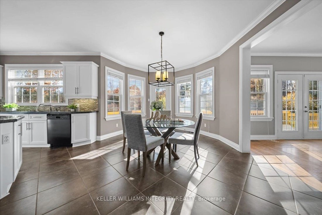 Big family house 395 m2 in Ottawa, Canada