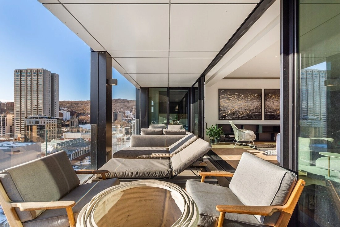 Furnished apartment 411 m2 in Montreal, Canada