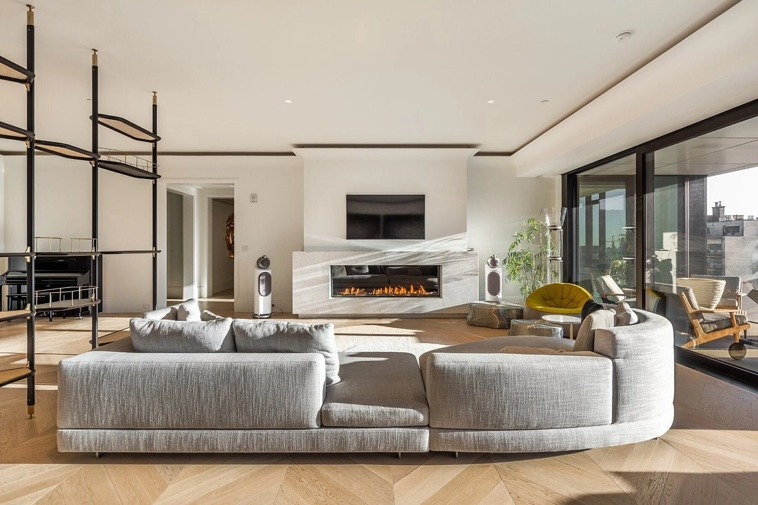 Furnished apartment 411 m2 in Montreal, Canada