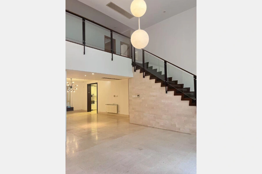 Bright apartment 330 m2 in Shanghai, China