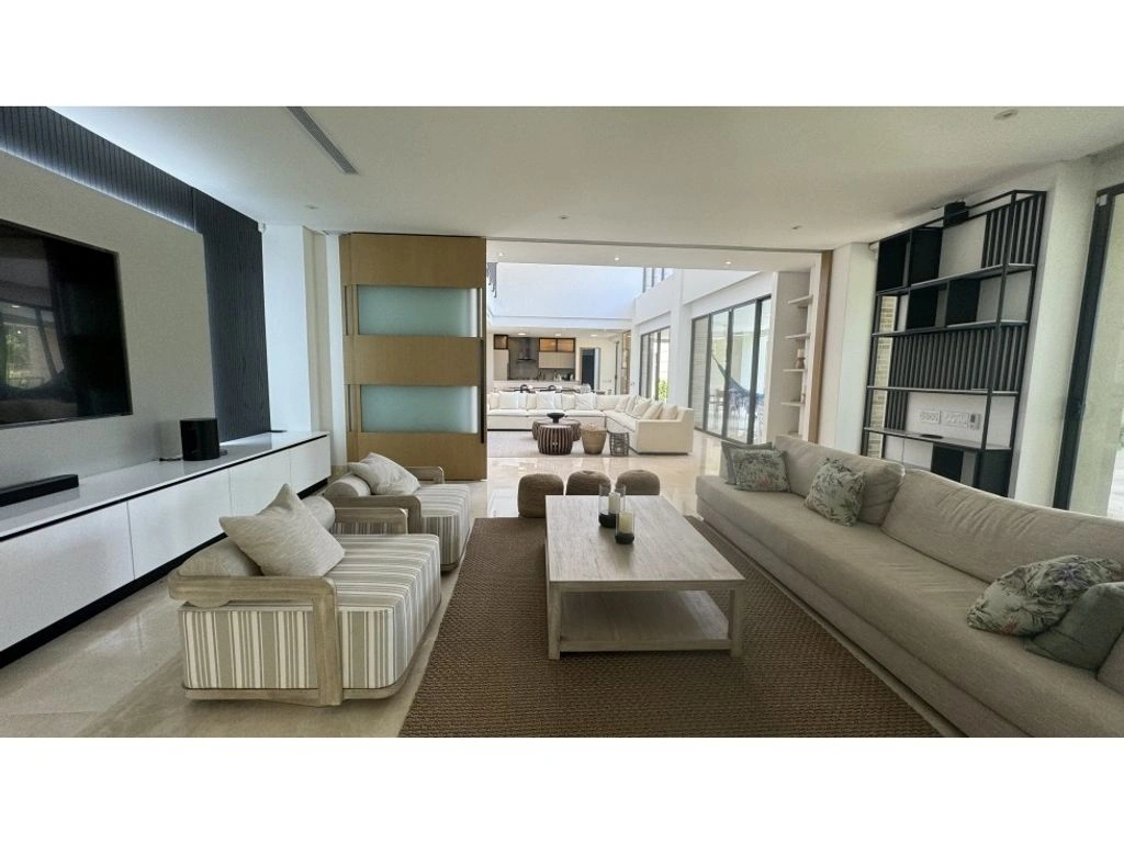 Brand-new house 400 m2 in Barranquilla, Colombia