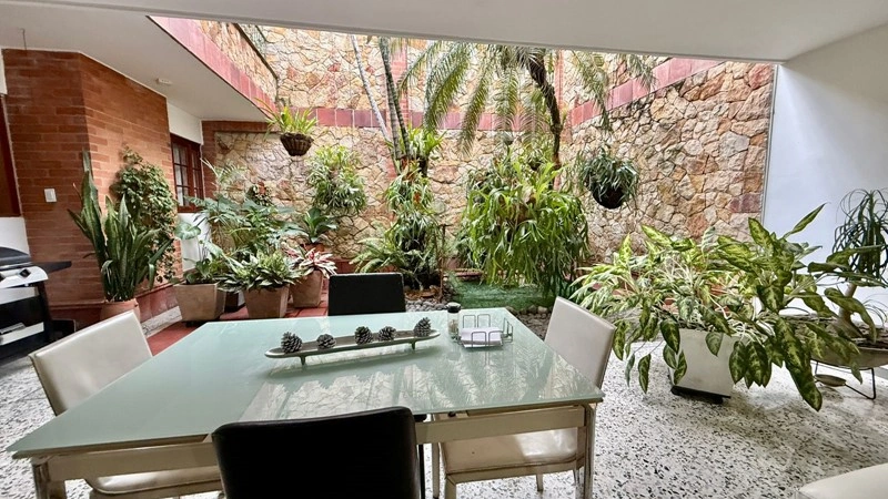 Spacious house 360 m2 in Cali, Colombia