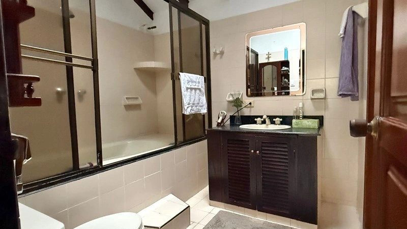 Spacious house 360 m2 in Cali, Colombia