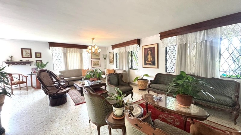 Spacious house 450 m2 in Cali, Colombia