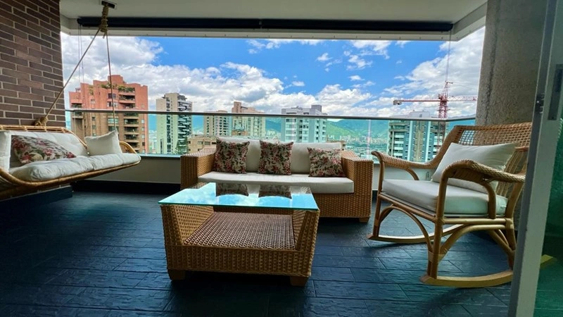 Furnished apartment 139 m2 in Medellin, Colombia