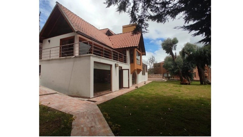 Spacious house 520 m2 in Bogota, Colombia