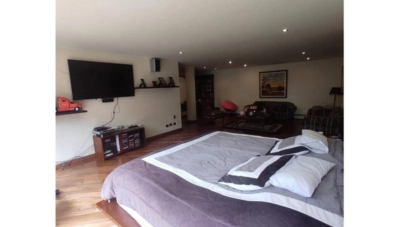 Spacious house 520 m2 in Bogota, Colombia
