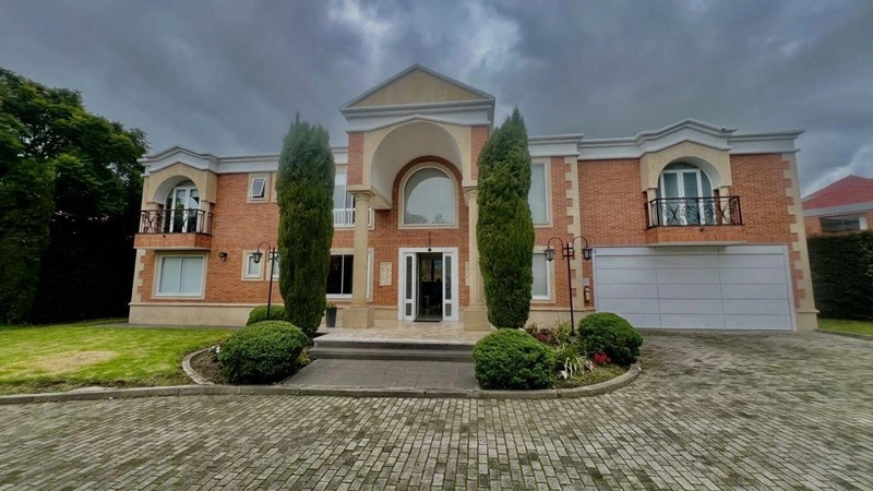 Spacious house 850 m2 in Bogota, Colombia