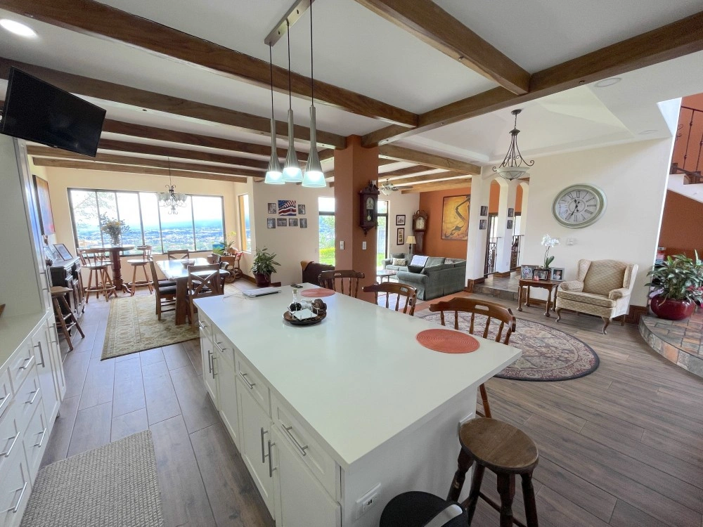 House 430 m2 in San Jose, Costa Rica