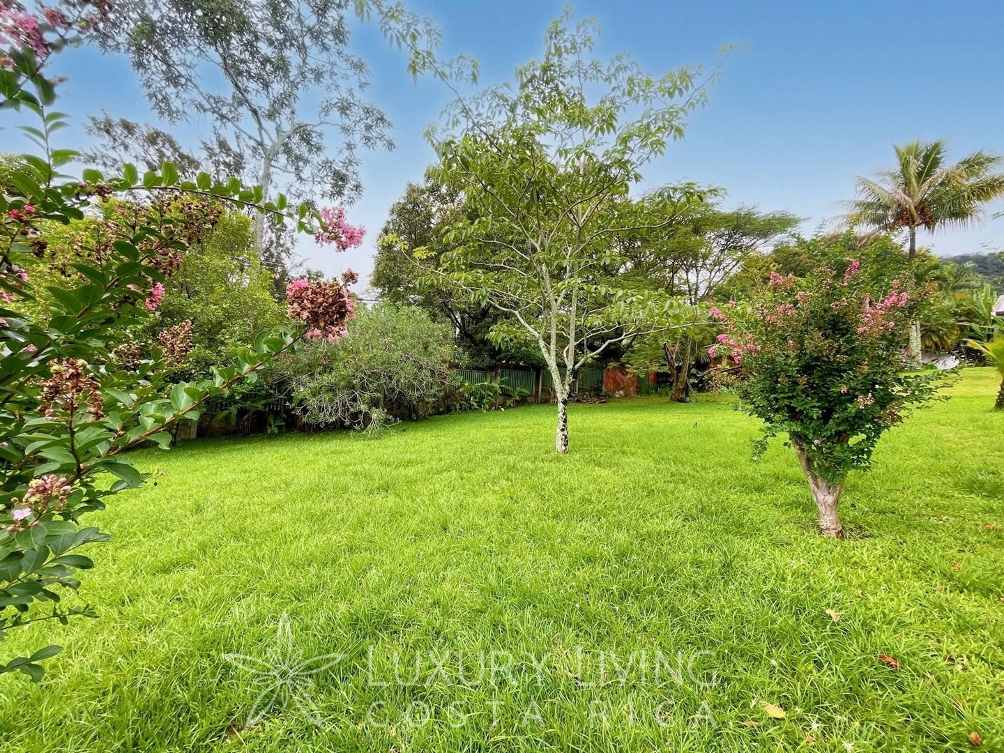 Prospective plot 3363 m² in San Jose City, Costa Rica